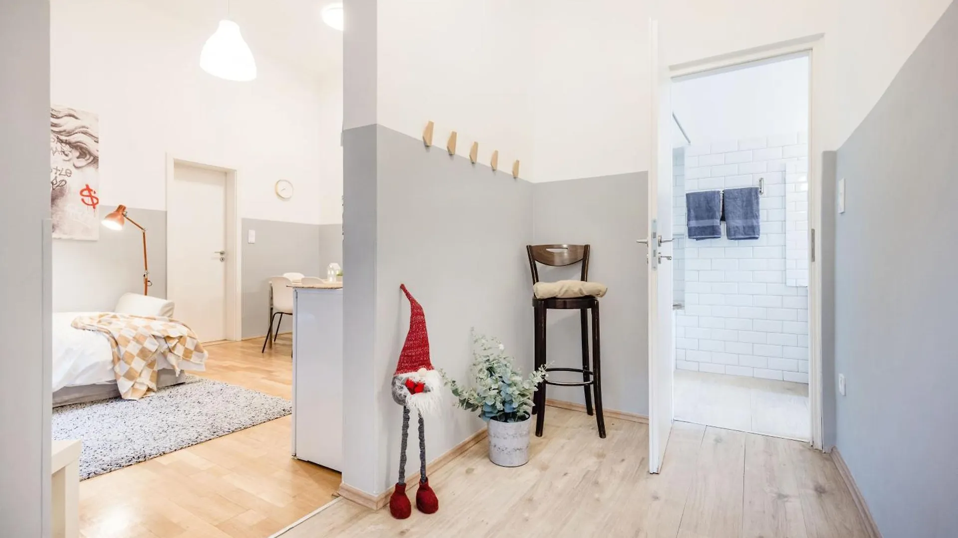 Most Central Budapest Home - 2 Min To Newyork Cafe Apartment