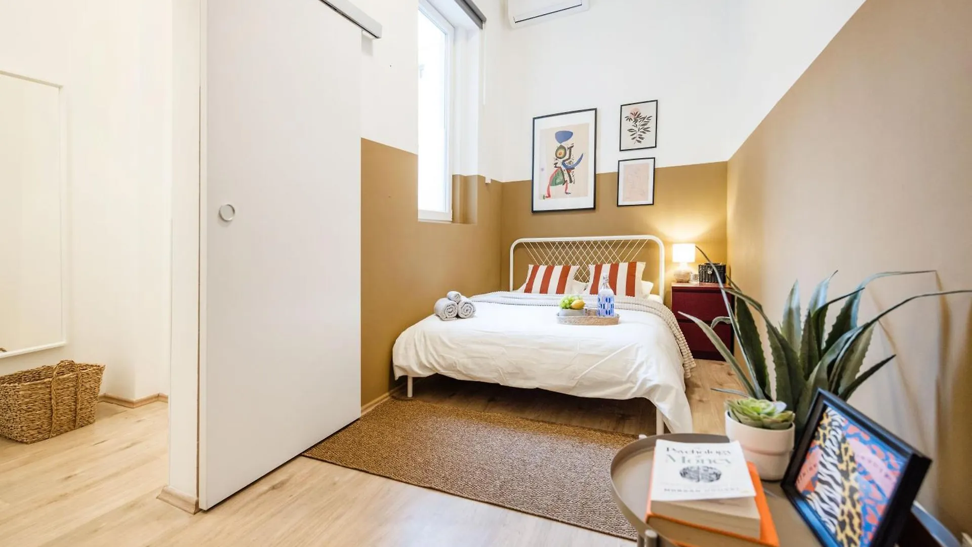 Most Central Budapest Home - 2 Min To Newyork Cafe 0*,  Hungary
