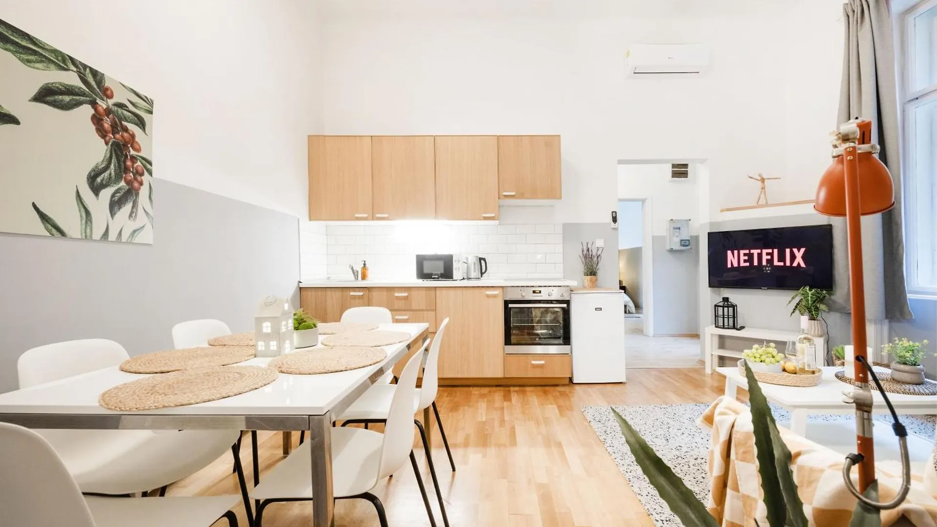 Most Central Budapest Home - 2 Min To Newyork Cafe